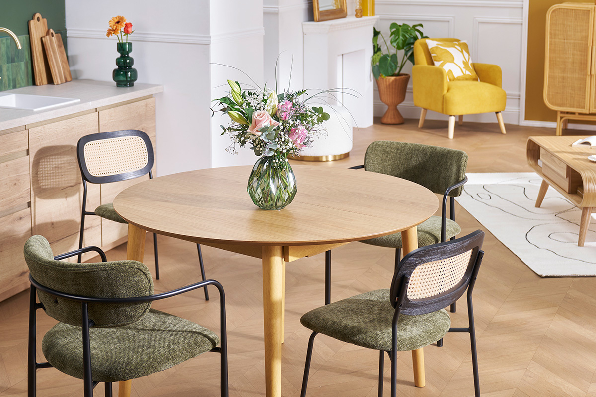 Table extensible rallonges int�gr�es ronde en bois clair ch�ne L115-154 cm EGO