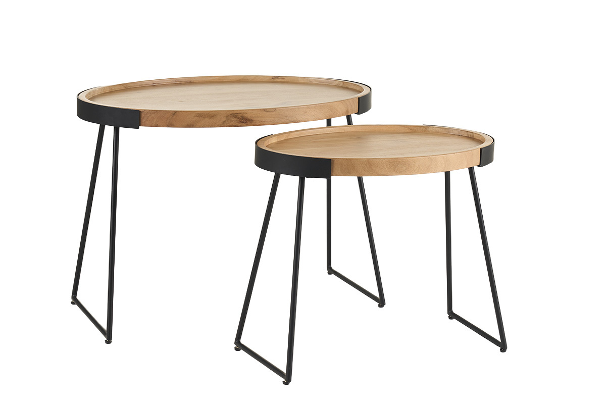 Lot de 2 tables basses gigognes en bois massif et m�tal noir, vue de 3/4.