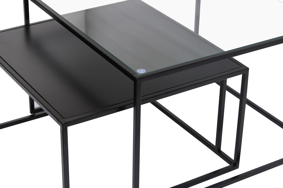 Tables basses gigognes carr�es design verre tremp� et m�tal noir (lot de 2) TAHL