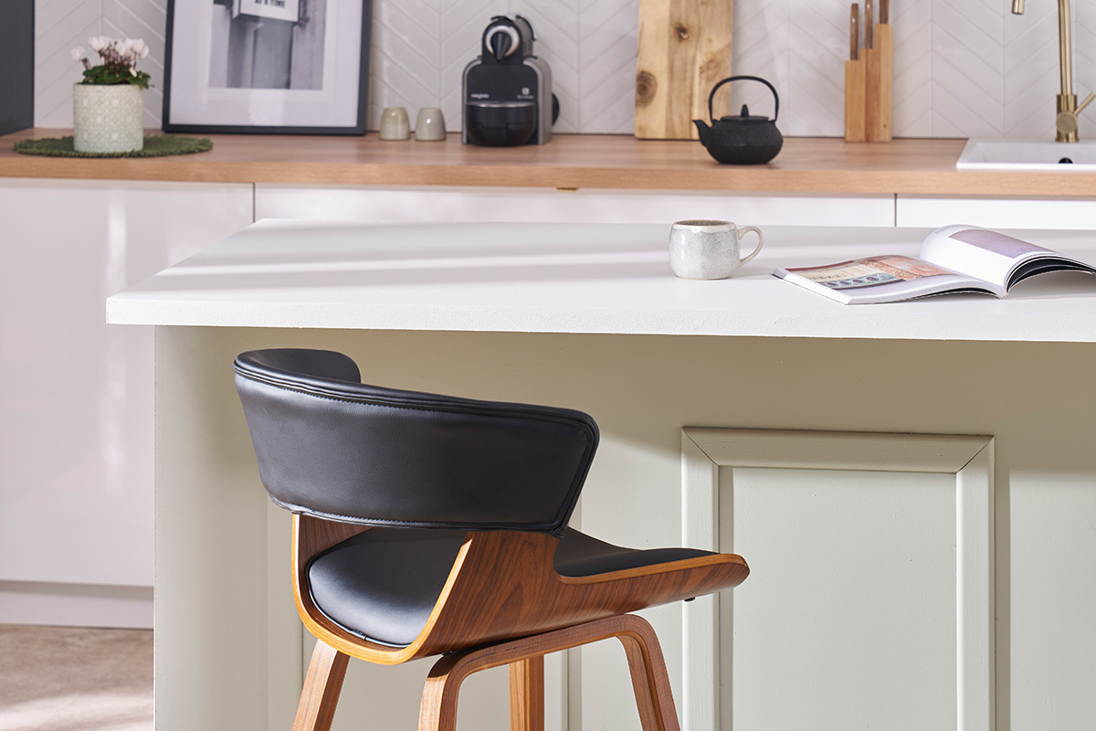 Tabouret de bar design noir et bois fonc� H65 cm SYRAH