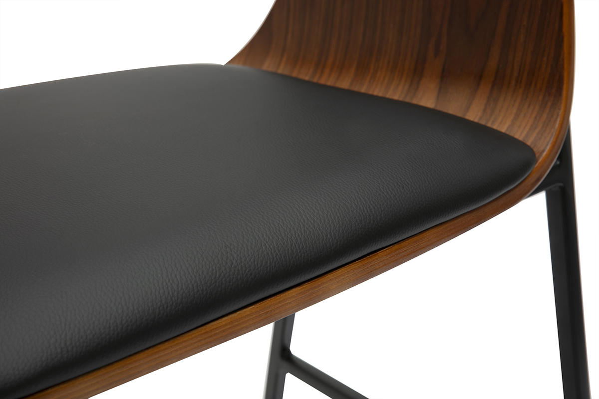 Zoom tabouret de bar en bois fonc� et m�tal noir avec dossier enveloppant.