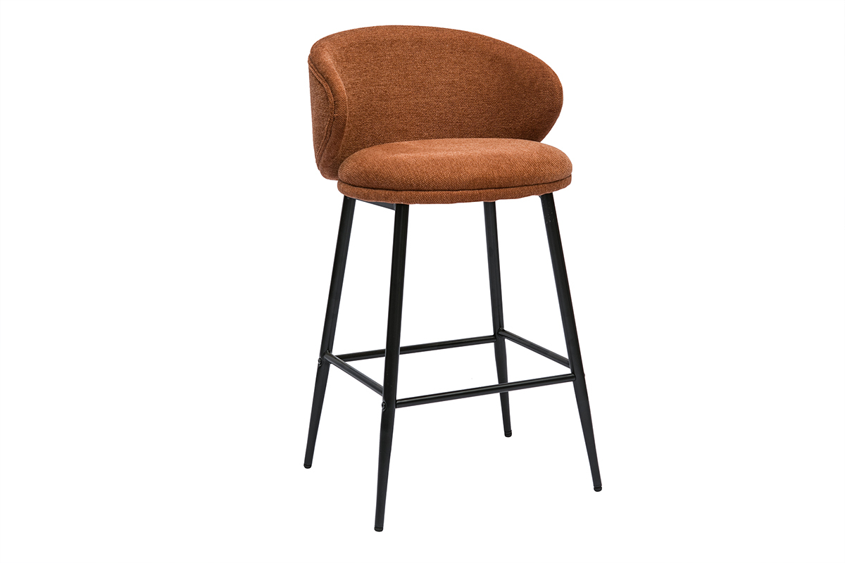 Tabouret de bar design en tissu terre br�l�e et m�tal noir, vue de 3/4.