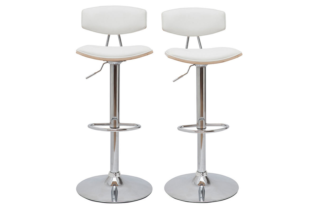 Deux tabourets de bar r�glables en polyur�thane blanc, pieds en acier chrom� et bois clair, vue de face.