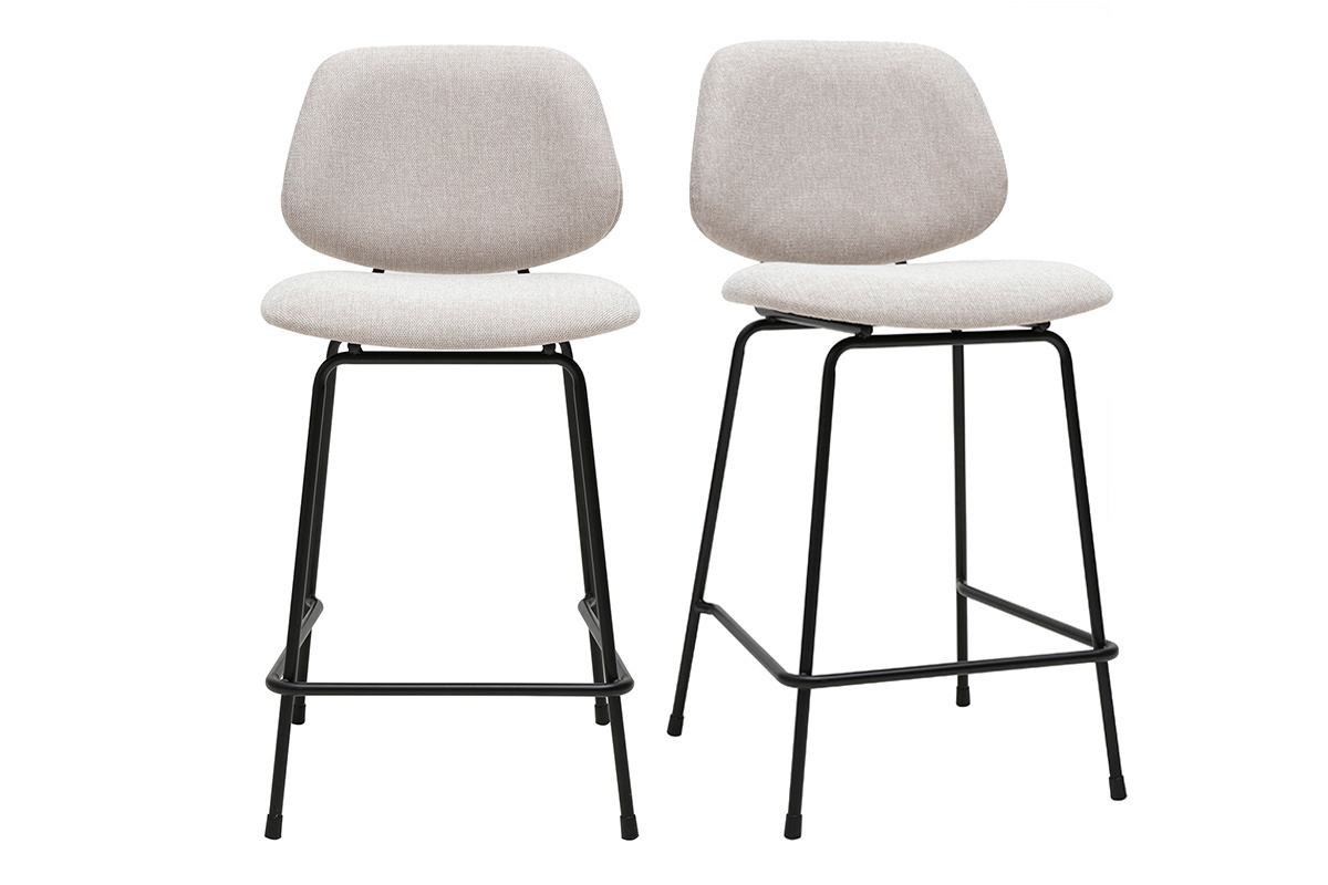 Deux tabourets de bar en tissu beige et m�tal noir, vue de face.