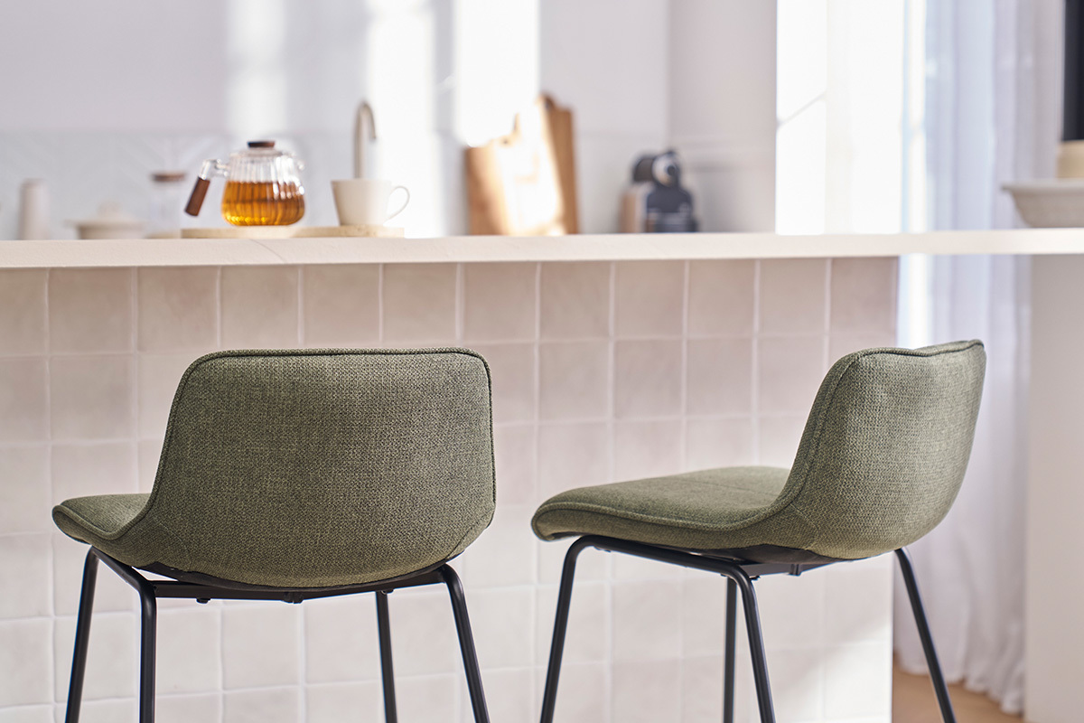 Tabourets de bar en tissu vert kaki et m�tal H65 cm (lot de 2) BOOST