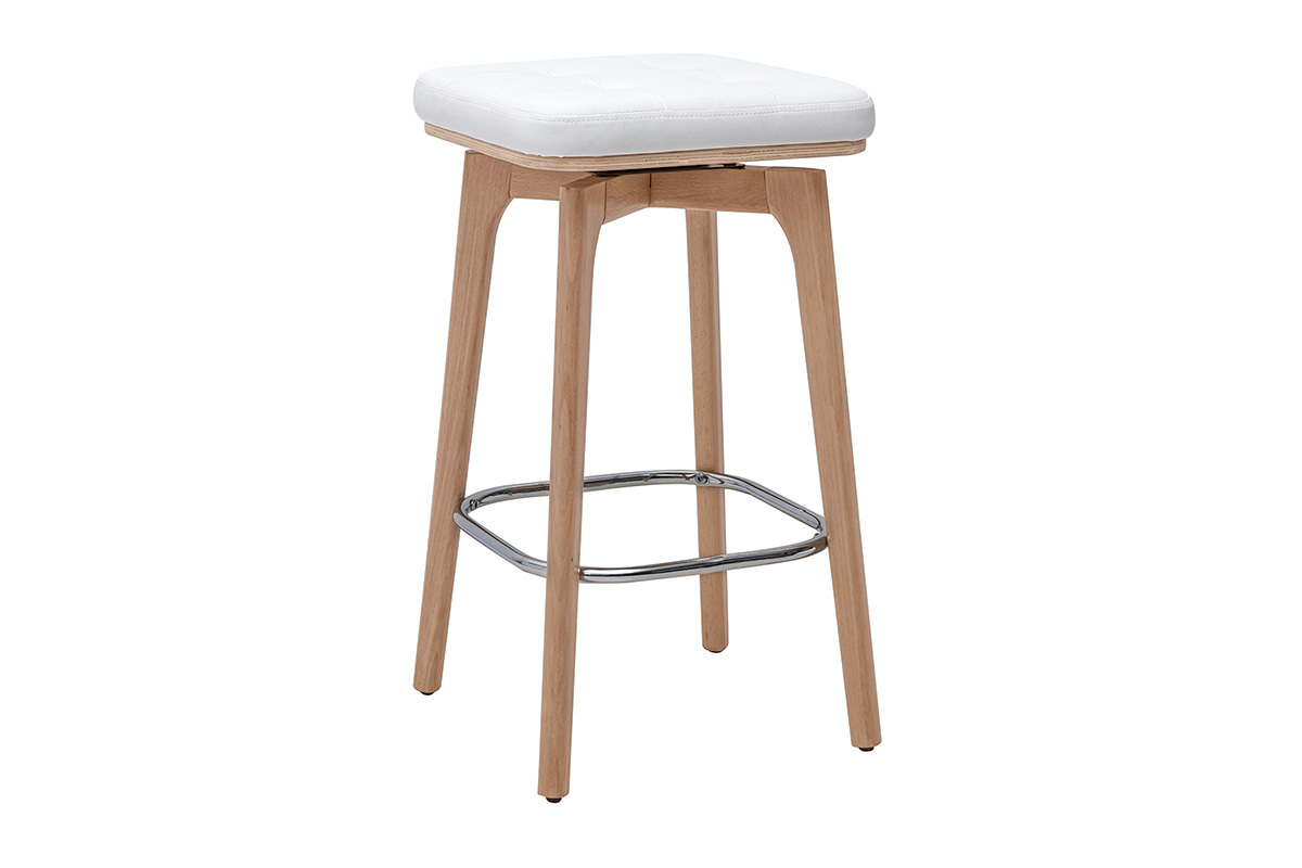 Tabouret de bar pivotant blanc et bois clair, vue de 3/4, H67.5 cm, avec repose-pied en m�tal chrom�.