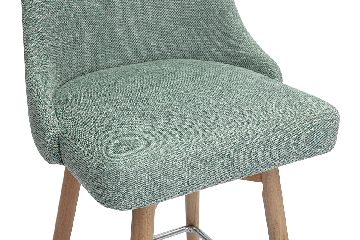 Tabouret de bar scandinave vert c�ladon en tissu et bois, vue rapproch�e.