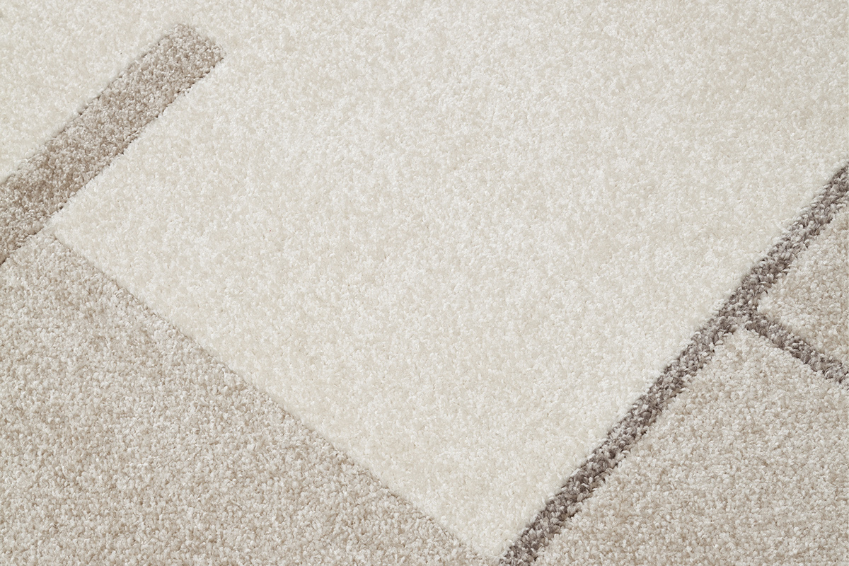 Zoom sur tapis rectangulaire beige � motifs IRENE 150 x 220 cm