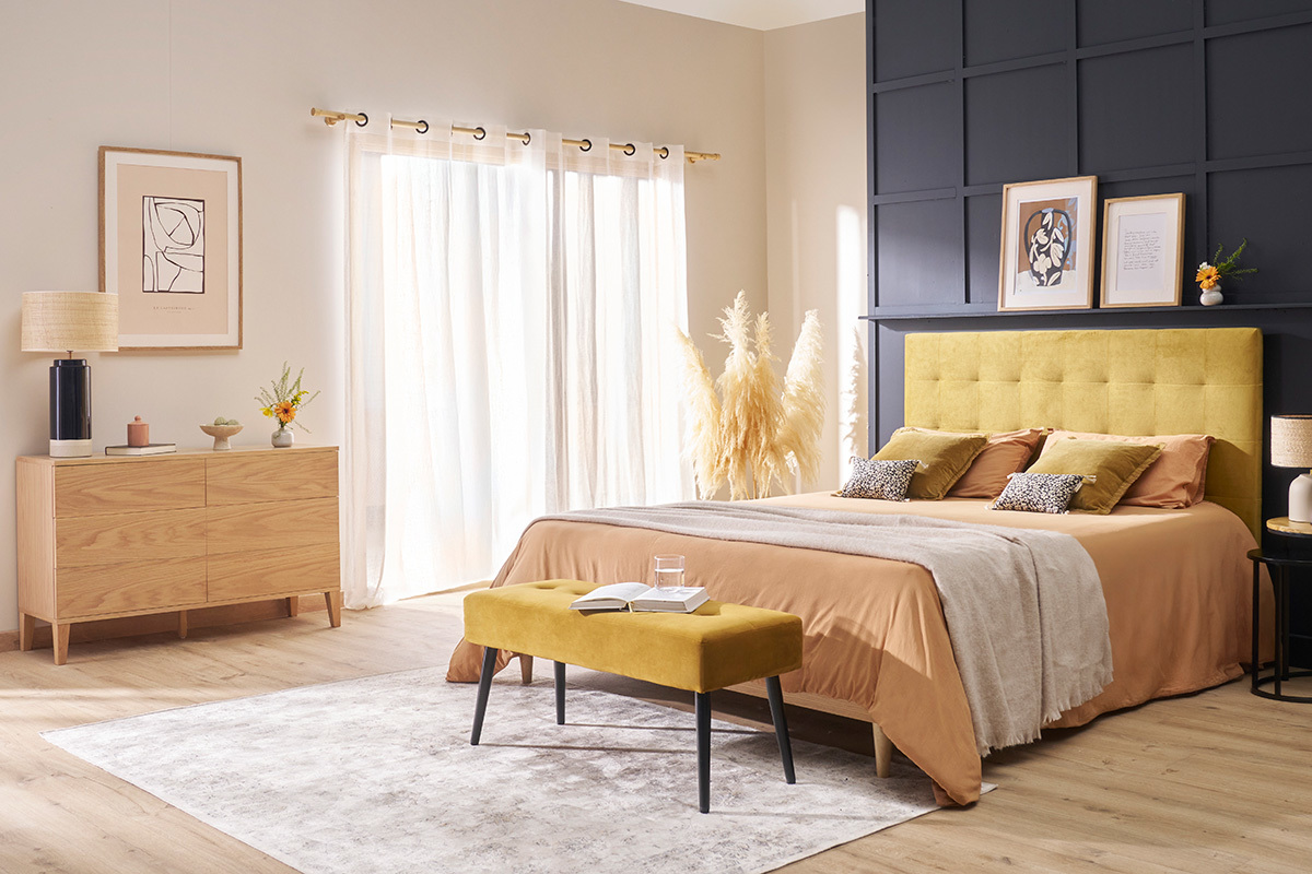 T�te de lit capitonn�e en tissu velours jaune moutarde L160 cm HALCIONA