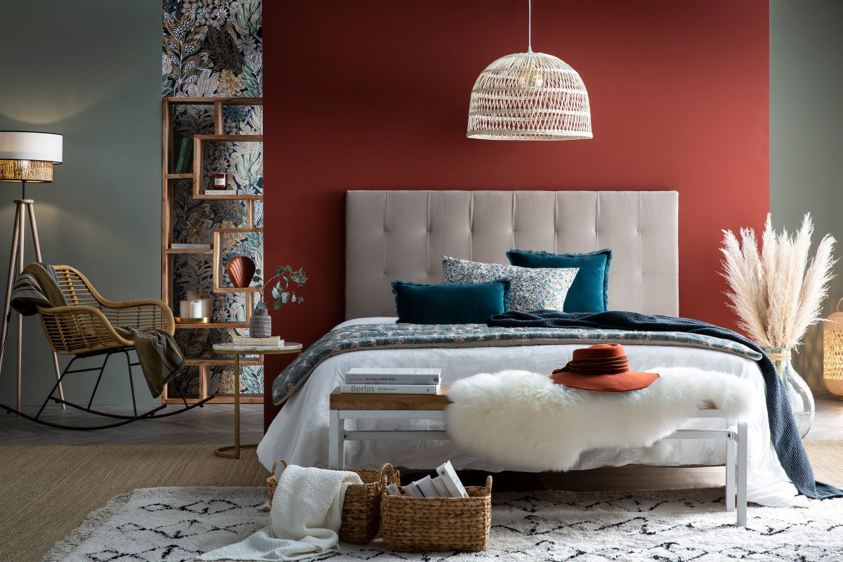 T�te de lit capitonn�e en tissu velours taupe L160 cm HALCIONA